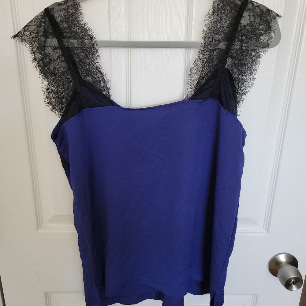 Blue top - Picture 2 of 3